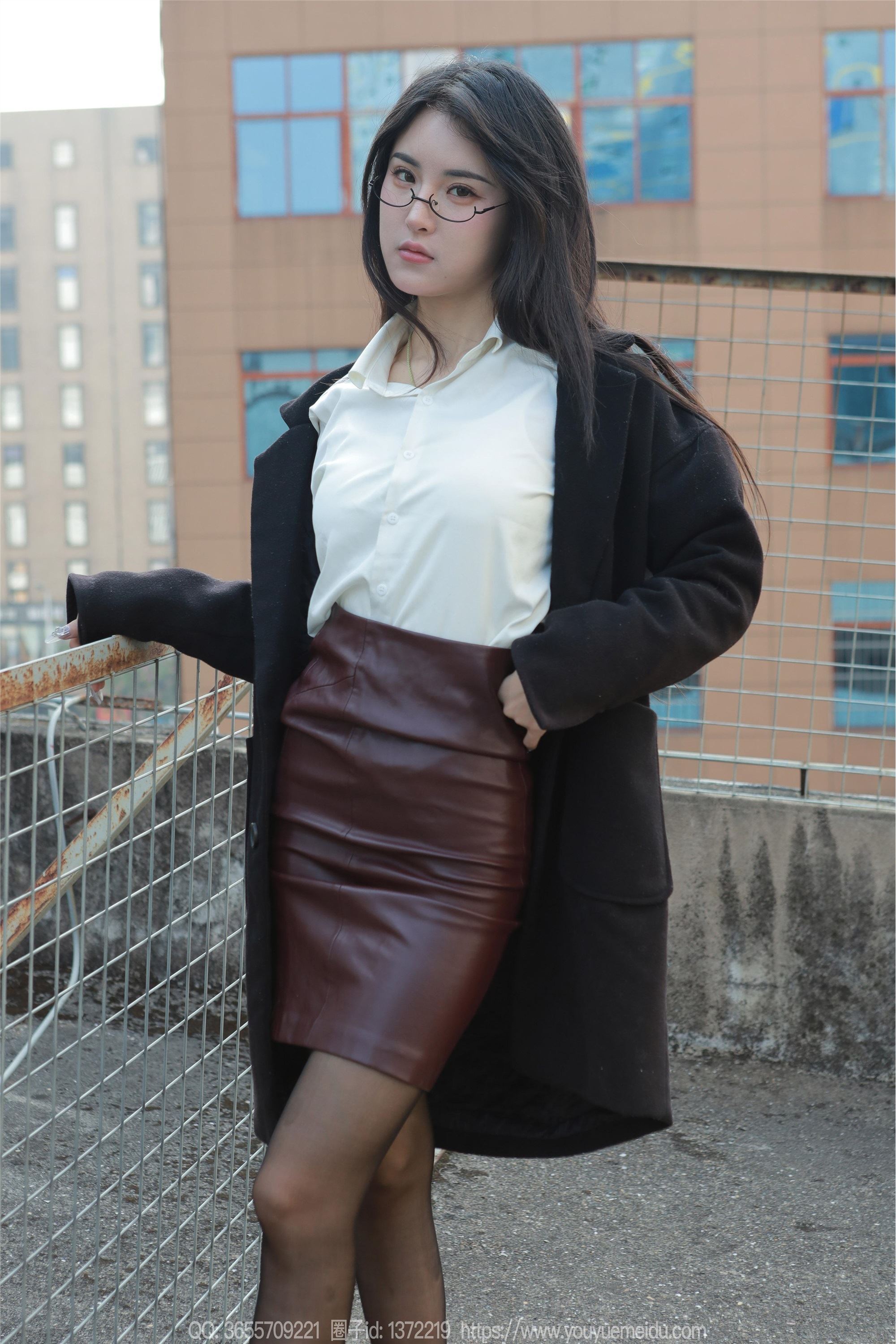 IESS异思趣向  2024.12.22 丝享家 1930 小宝《眼镜美女》